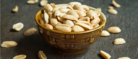 Peanut Allergy Overview: Triggers, Symptoms, and Treatment